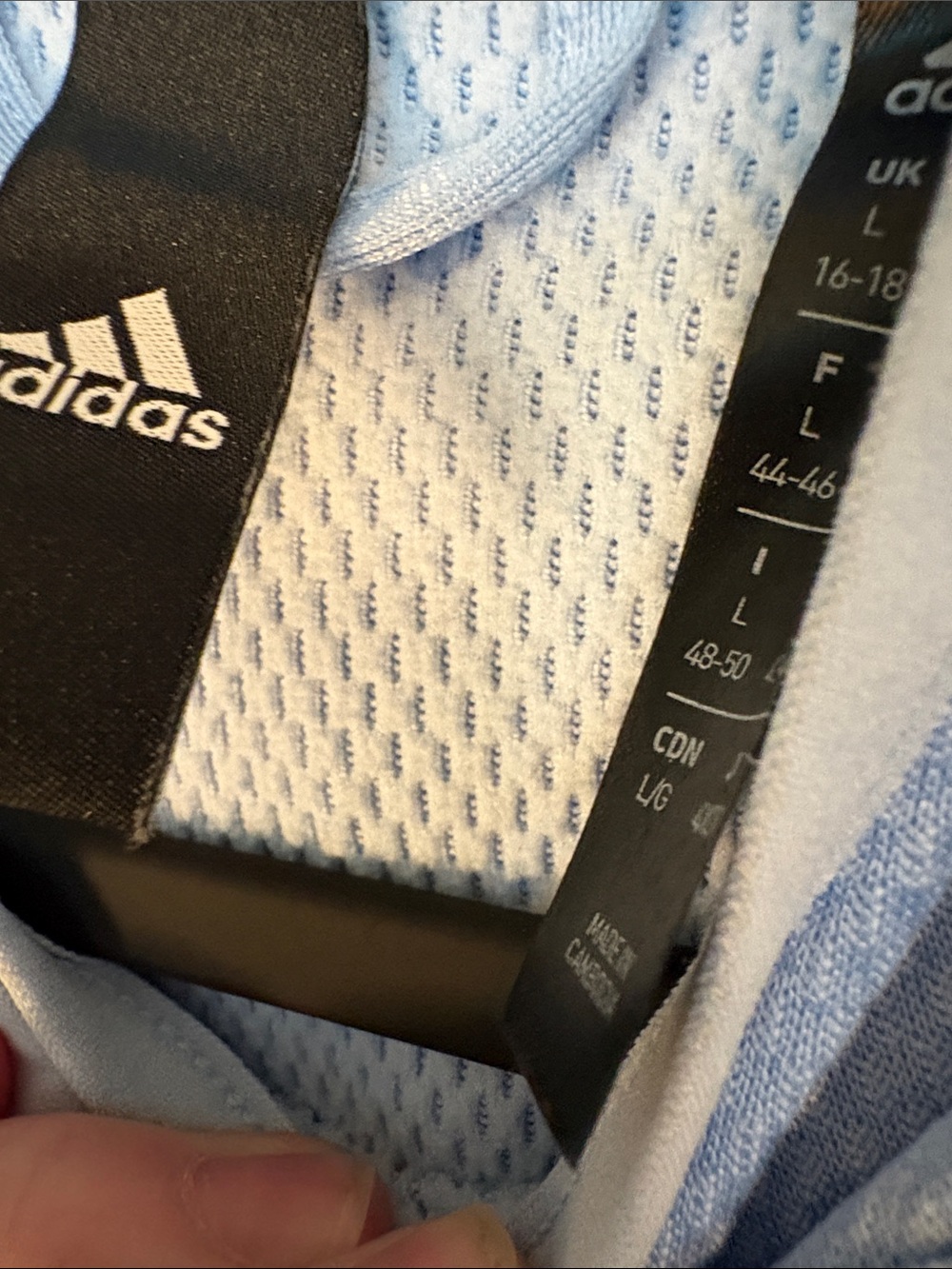 Adidas - Picture 3 of 4
